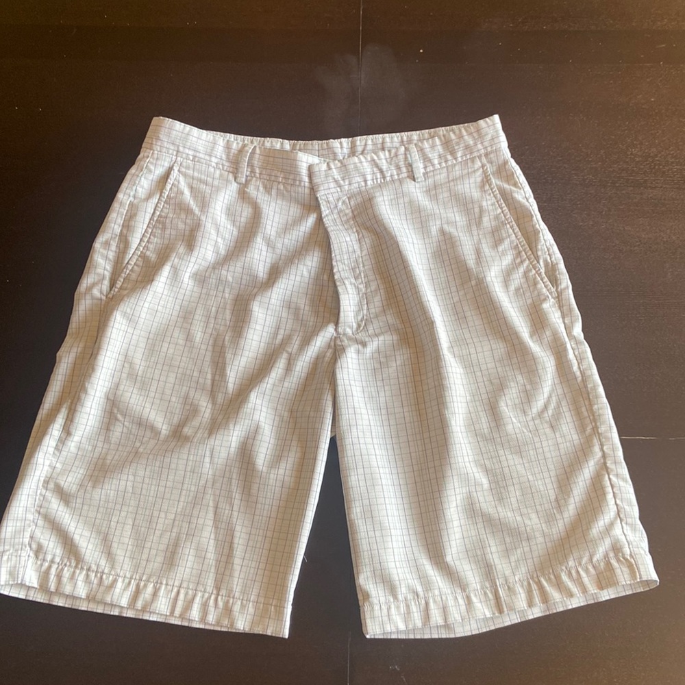 Walter Hagen Mens shorts size 34!  Great condition!